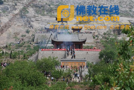 「佛教」释迦牟尼佛圣诞日 山东梁山莲台寺庙会隆重举行