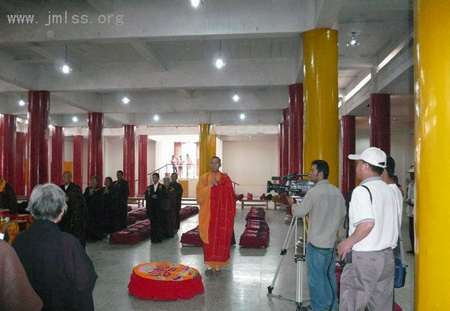 「佛教」甘肃电视台拍摄组一行到武威鸠摩罗什寺拍摄（图）