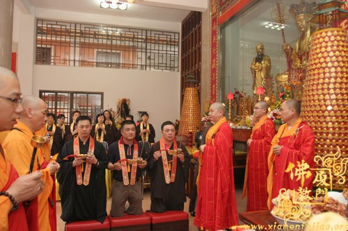 厦门太平岩寺啓建第三届“护国息灾水陆共修法会”今日举行熏坛仪式 厦门太平岩寺啓建第三届“护国息灾水陆共修法会”今日举行熏坛仪式