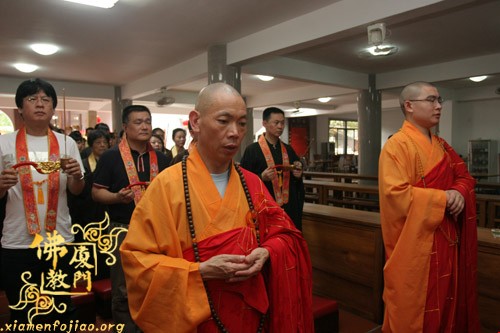 厦门太平岩寺啓建第三届“护国息灾水陆共修法会”今日举行熏坛仪式 厦门太平岩寺啓建第三届“护国息灾水陆共修法会”今日举行熏坛仪式