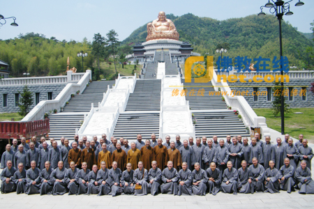 「佛教」温州太平寺太平佛学苑百位学僧朝拜奉化无锡之旅圆满