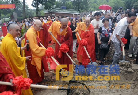 「浙江慈溪」奠基—浙江慈溪伏龙寺举行药师殿上梁法会暨祖师殿奠基仪式