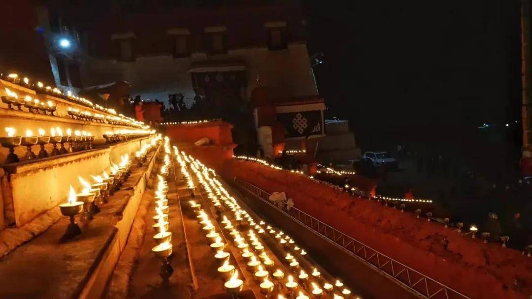 燃灯节图片，燃灯节是哪个国家的