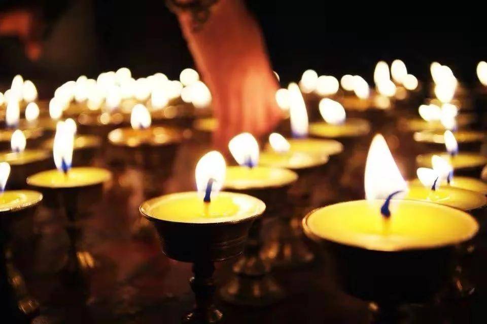 燃灯节图片，燃灯节是哪个国家的