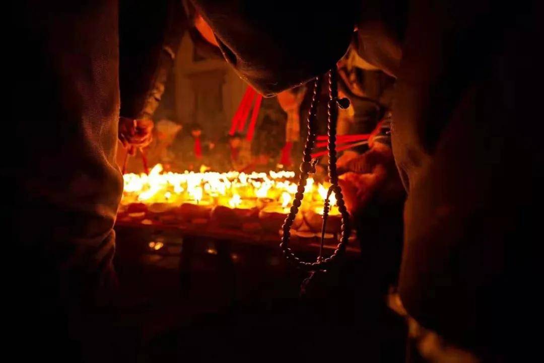燃灯节图片，燃灯节是哪个国家的